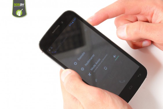 Guide photos remplacement connecteur de charge Wiko Stairway (Etape 1 - image 2)