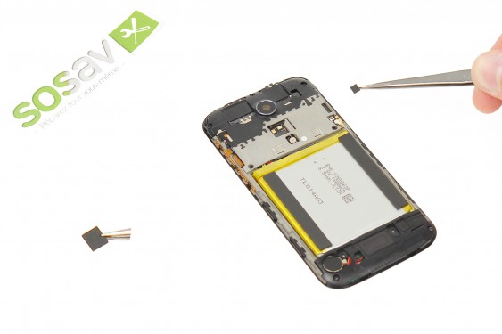 Guide photos remplacement cache de la carte mère Wiko Darkmoon (Etape 10 - image 3)