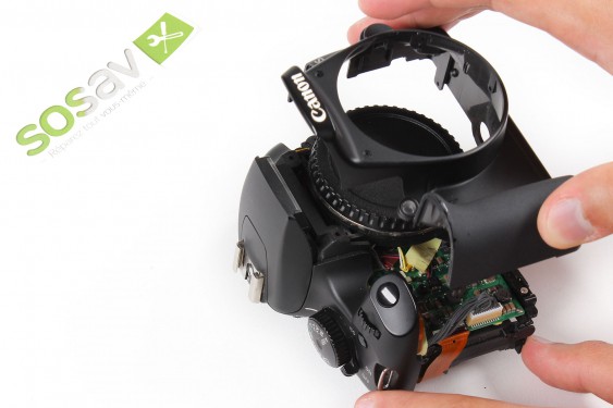 Guide photos remplacement element de fixation de la vis du trepied Canon EOS 1000D / Rebel XS / Kiss F (Etape 20 - image 2)