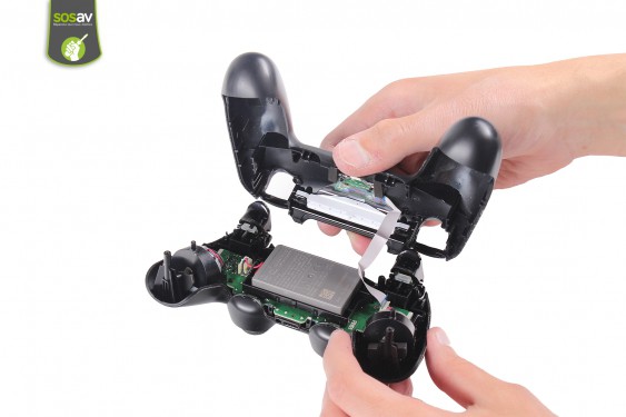 Guide photos remplacement bouton central (bouton playstation) Manette Dualshock (Playstation 4) (Etape 4 - image 2)