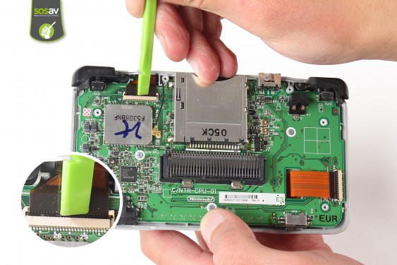 Guide photos remplacement ecran lcd inférieur complet Nintendo DS (Etape 5 - image 4)