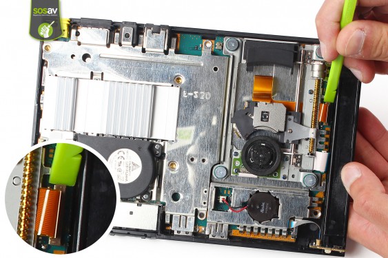 Guide photos remplacement lentille laser Playstation 2 Slim (Etape 4 - image 3)
