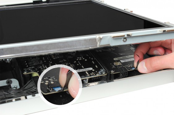 Guide photos remplacement ventilateur du disque dur iMac 27" fin 2009 (EMC 2309 et 2374) (Etape 8 - image 1)