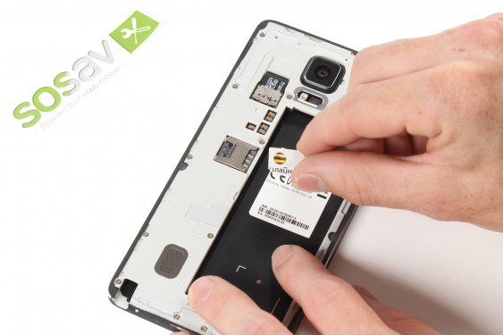 Guide photos remplacement caméra avant + capteur de proximité et luminosité  (Etape 6 - image 2)