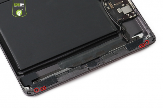 Guide photos remplacement antenne wifi iPad 7 (2019) (Etape 14 - image 1)