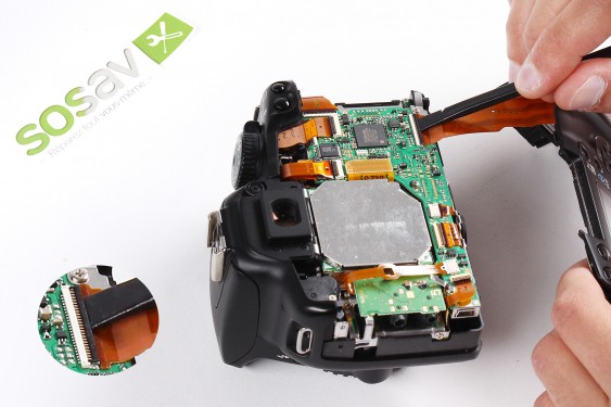 Guide photos remplacement element de fixation de la vis du trepied Canon EOS 1000D / Rebel XS / Kiss F (Etape 16 - image 1)