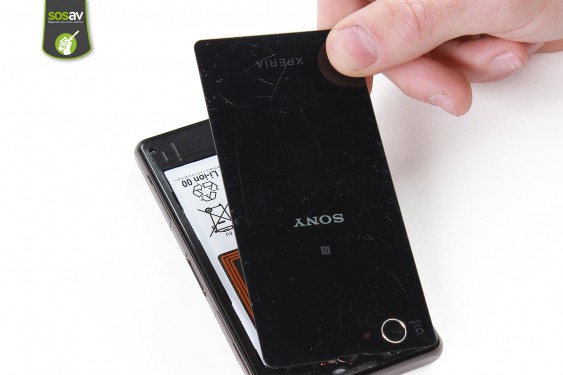 Guide photos remplacement châssis externe Xperia Z1 Compact (Etape 6 - image 1)