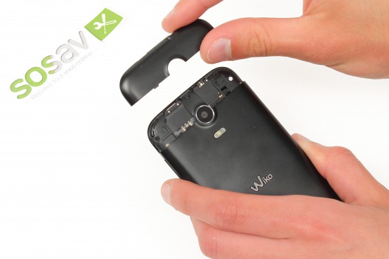 Guide photos remplacement cache de la carte mère Wiko Darkmoon (Etape 2 - image 3)