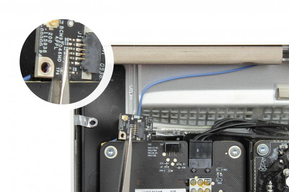 Guide photos remplacement carte bluetooth iMac 27" fin 2009 (EMC 2309 et 2374) (Etape 19 - image 2)
