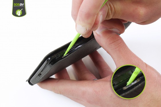 Guide photos remplacement connecteur de charge Zenfone 2 (Etape 2 - image 2)