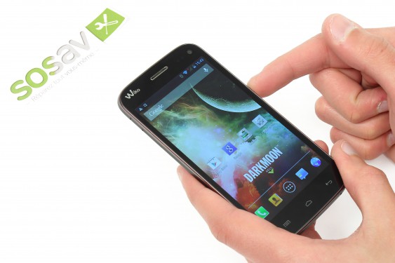 Guide photos remplacement cache de la carte mère Wiko Darkmoon (Etape 1 - image 1)