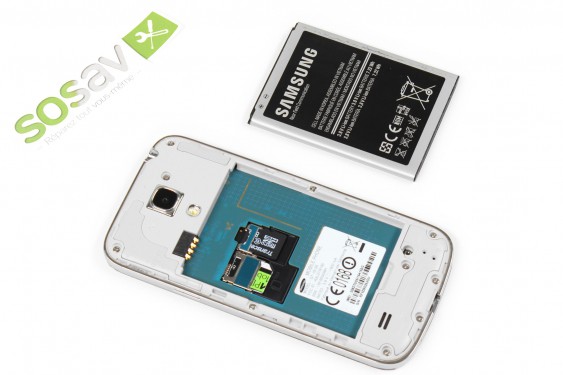 Guide photos remplacement lecteur de carte sim/sd Samsung Galaxy S4 mini (Etape 5 - image 4)
