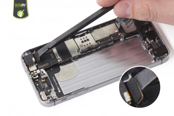 Guide photos remplacement carte mère iPhone SE (Etape 22 - image 2)