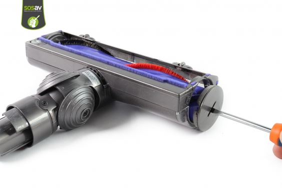 Guide photos remplacement rouleau Aspirateur Dyson V7 Trigger (Etape 4 - image 2)