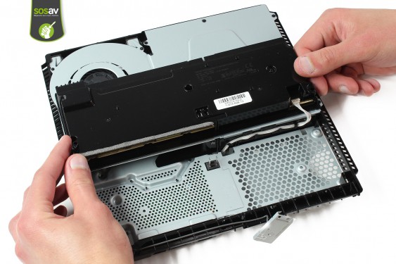 Guide photos remplacement câble de liaison de l'alimentation Playstation 4 Slim (Etape 17 - image 3)