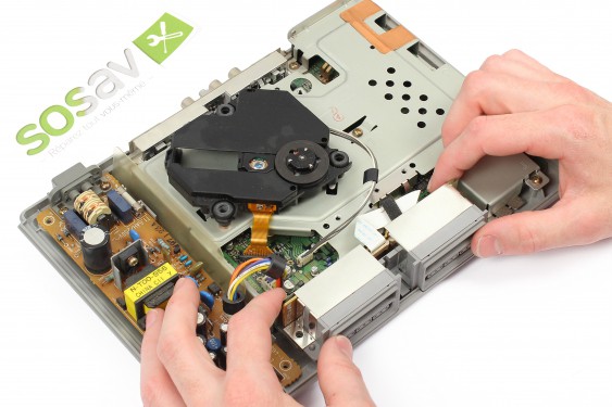 Guide photos remplacement nappe bloc manettes + cartes mémoire Playstation (Etape 6 - image 1)