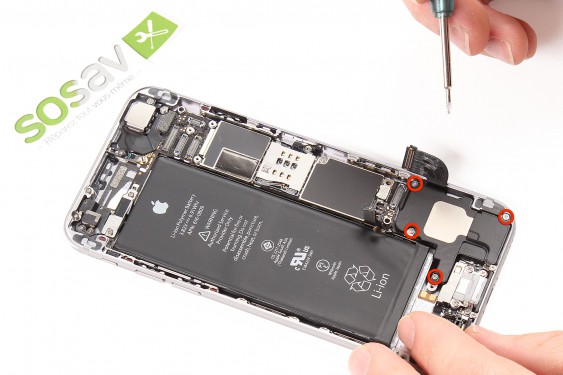 Guide photos remplacement prise jack + connecteur lightning + antenne gsm + microphone iPhone 6 (Etape 14 - image 1)