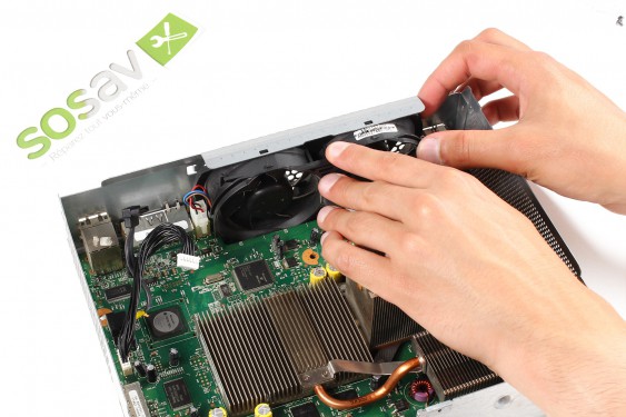 Guide photos remplacement carte mère Xbox 360 (Etape 36 - image 4)