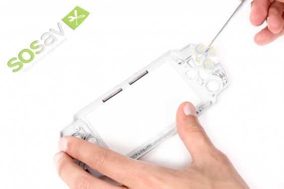 Guide photos remplacement croix directionnelle PSP 2000 (Etape 10 - image 2)