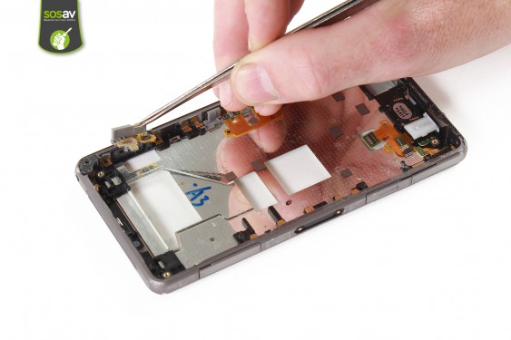 Guide photos remplacement nappe bouton appareil photo Xperia Z1 Compact (Etape 34 - image 3)