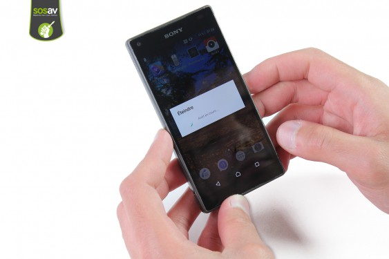 Guide photos remplacement ecran complet (lcd + tactile + châssis) Z5 compact (Etape 1 - image 3)