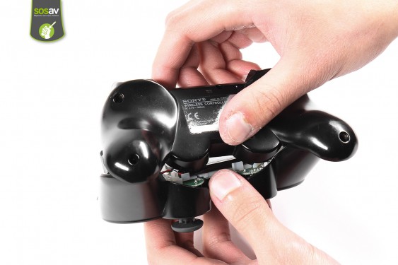 Guide photos remplacement nappe des boutons et de la flèche directionnelle Manette Dualshock 3 (Modèle Sixaxis) (Etape 2 - image 2)