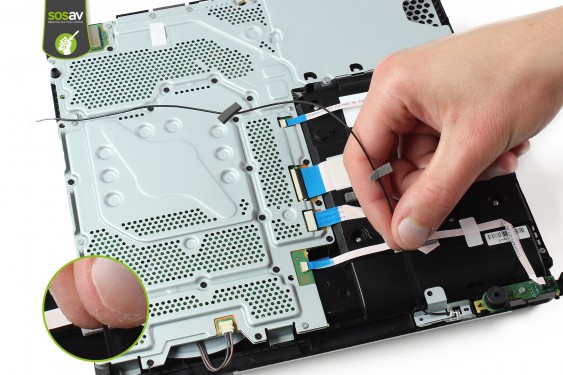 Guide photos remplacement antenne wifi / bluetooth principale Playstation 4 Slim (Etape 12 - image 1)