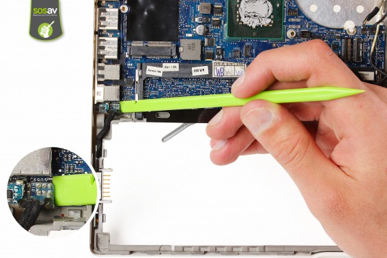 Guide photos remplacement carte mère Macbook Core 2 Duo (A1181 / EMC2200) (Etape 24 - image 1)