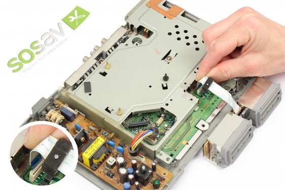 Guide photos remplacement châssis interne Playstation (Etape 11 - image 2)