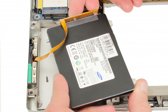 Guide photos remplacement disque dur mécanique vers ssd Macbook Pro 17" Modèles A1151, A1212, 1229 & A1261 (Etape 28 - image 3)