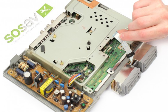 Guide photos remplacement châssis interne Playstation (Etape 11 - image 3)